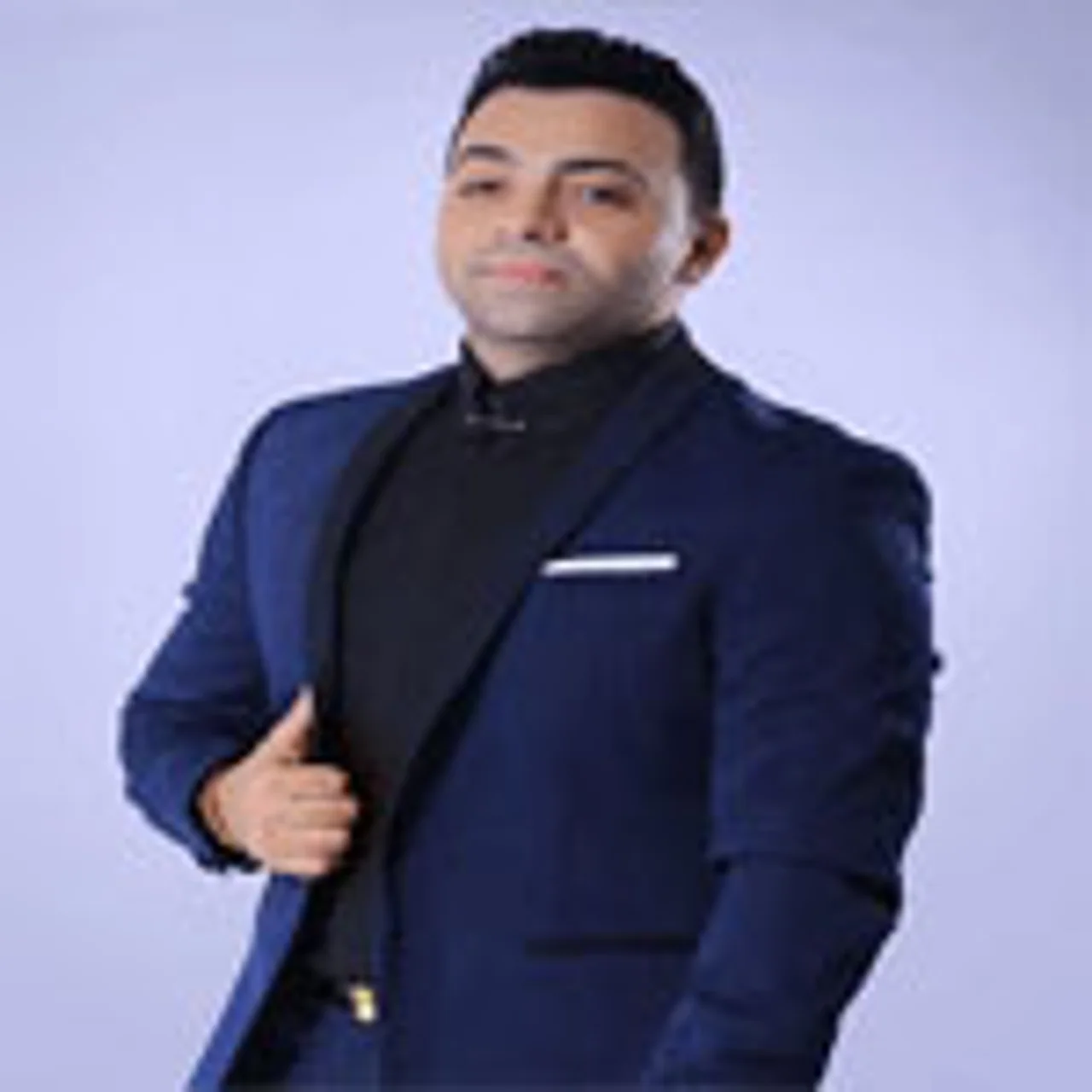 مش هقوم